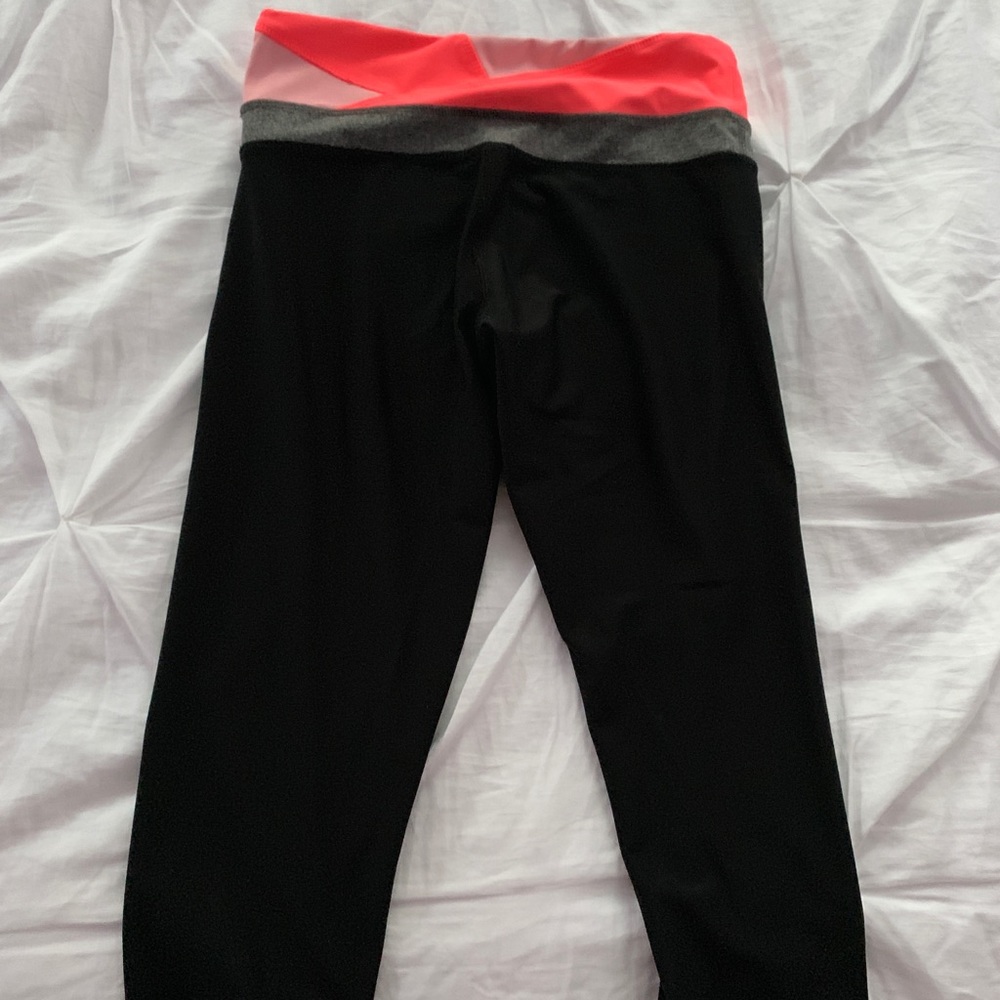 Cropped Black Leggings